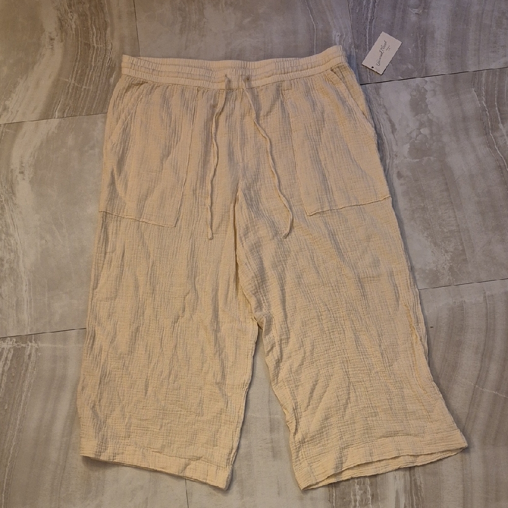 🆕️Universal Thread Womens XXL Cream Cropped Linen Pants